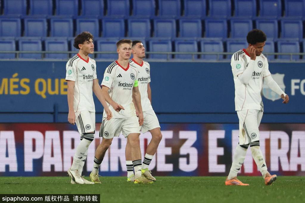 一个协作的巴萨：12名不同的进球者